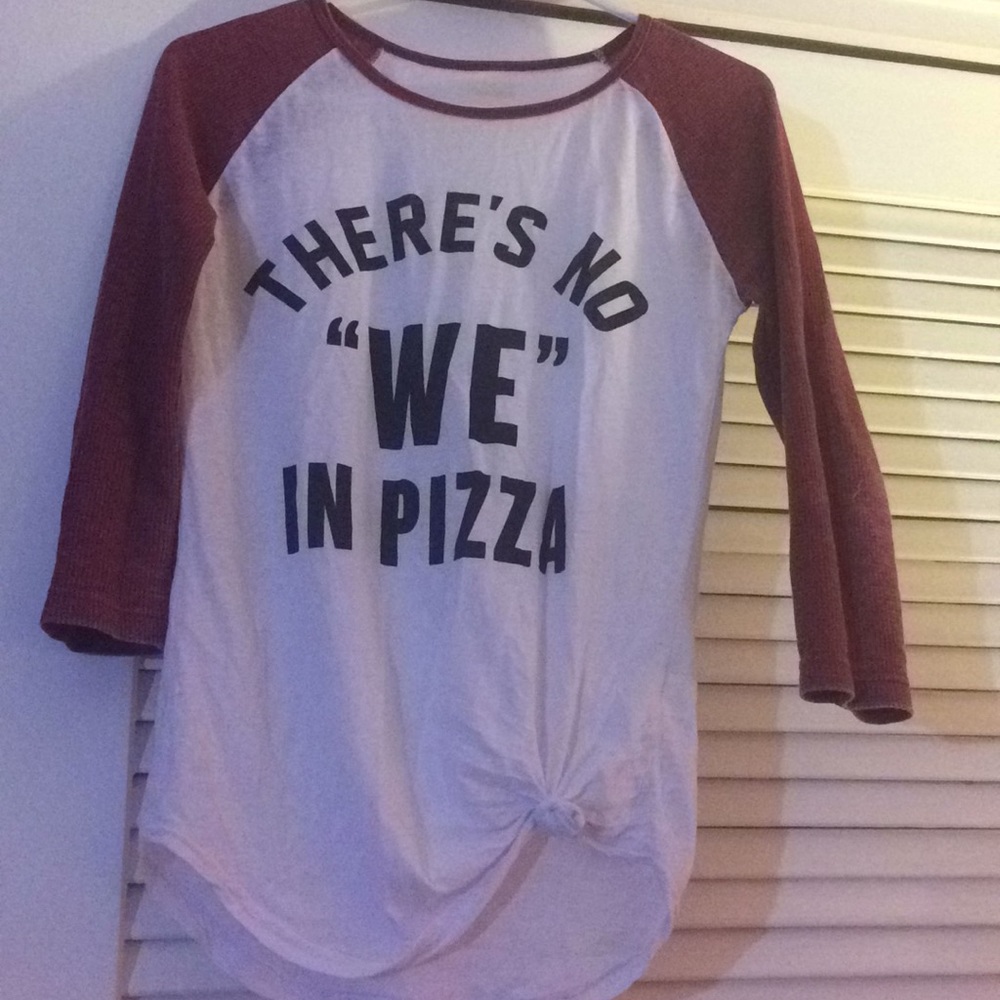 Qrtr length baseball style shirt